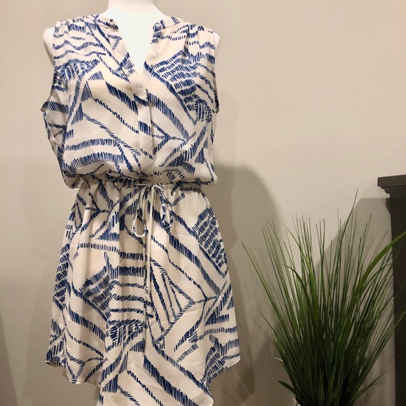 GAP Dresses & Skirts - GAP Drawstring Waist Dress